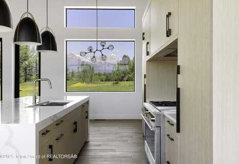 175 HUCKLEBERRY Drive, Jackson, WY 83001