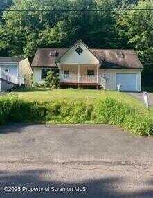 93 Woodlawn Avenue, Harveys Lake, PA 18618