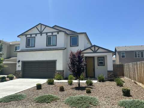 2227 S Crumal Street, Visalia, CA 93292
