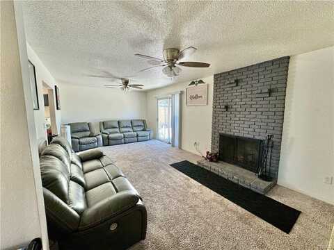1602 W Dorothea Avenue, Visalia, CA 93292