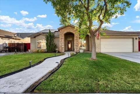 695 Crescent Lane, Lemoore, CA 93245