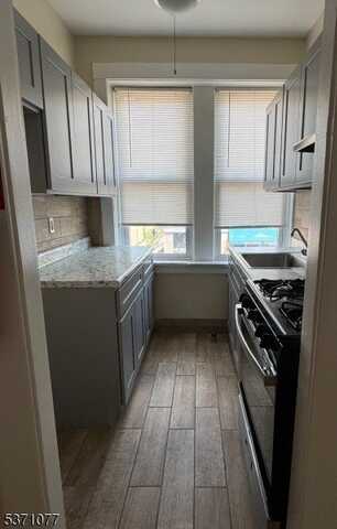 187 Maplewood Ave, Maplewood, NJ 07040
