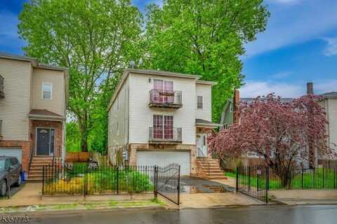 40-42 Hinsdale Pl, Newark, NJ 07104
