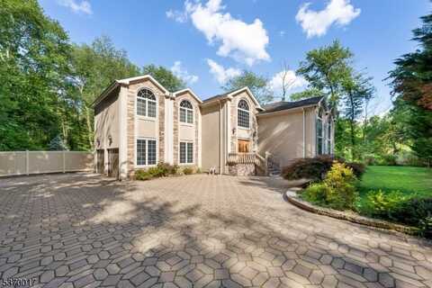 35 Waughaw Rd, Montville, NJ 07082