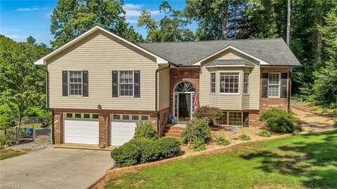 146 Hollowview Drive, Wilkesboro, NC 28697