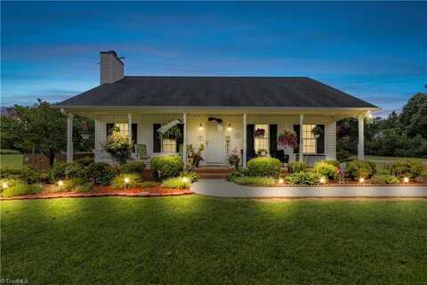 108 Camden Court, Advance, NC 27006