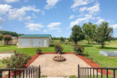 260 Naylor School Road, Roseboro, NC 28382