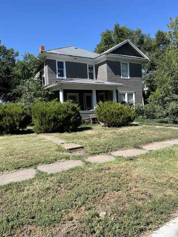 200 E 17th, Hays, KS 67601