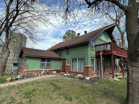 4600 Scotty Ln, Hutchinson, KS 67502