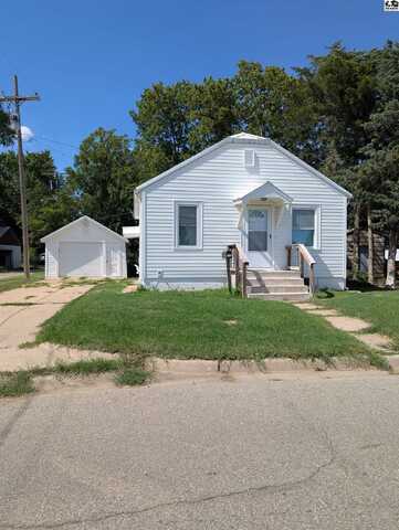 315 E Taylor, Lyons, KS 67554