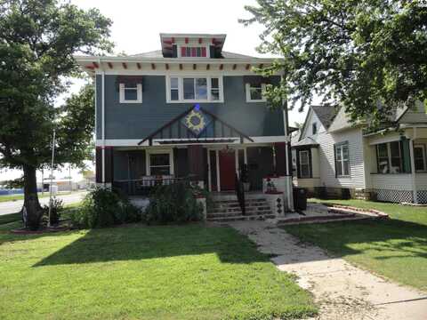 101 N Chestnut St, McPherson, KS 67460