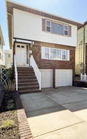 92 OAK ST, Bayonne, NJ 07002