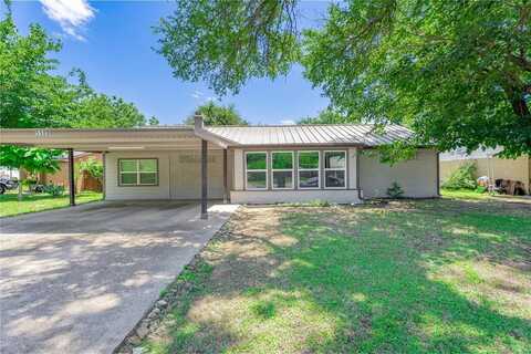 5509 Gilbow Avenue, River Oaks, TX 76114