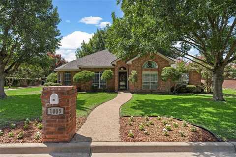 1005 Regina Drive, Hewitt, TX 76643
