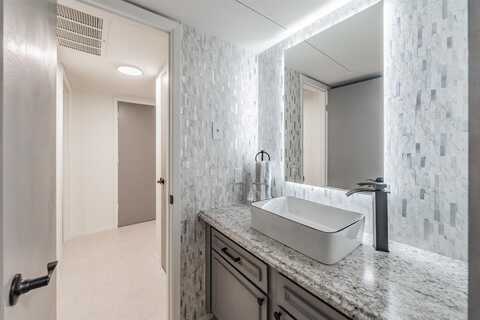 5300 Keller Springs Road, Dallas, TX 75248
