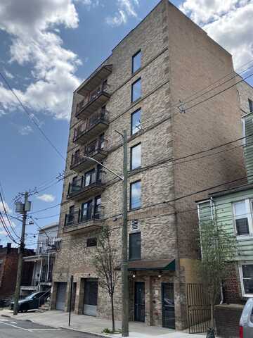 315 7TH ST, Union City, NJ 07087