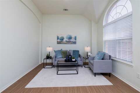 5517 Lawnsberry Drive, Fort Worth, TX 76137