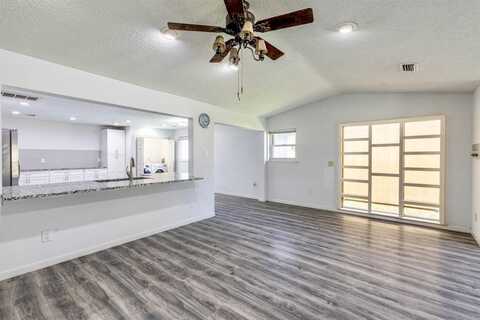 2102 Aspen Lane, Garland, TX 75044