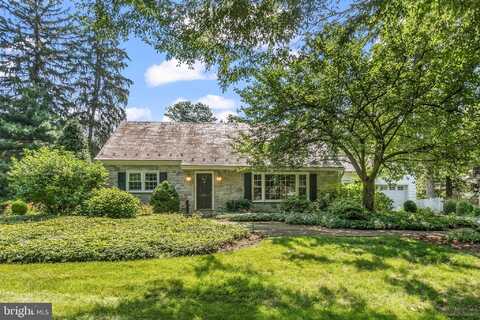 815 WILSON DRIVE, LANCASTER, PA 17603