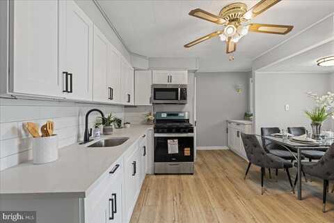 801 CEDAR LA, HAMILTON, NJ 08610