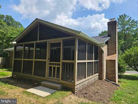 5021 SWINTON DRIVE, FAIRFAX, VA 22032