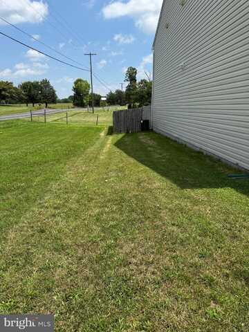 15 MONTAGUE WAY, INWOOD, WV 25428
