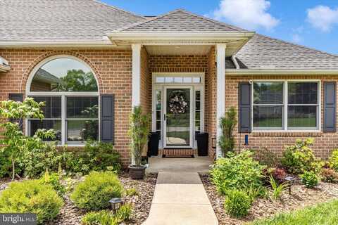 6796 ST ANNES DRIVE, FAYETTEVILLE, PA 17222