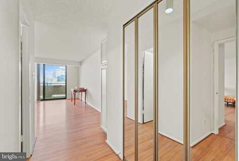 1800 OLD MEADOW ROAD, MCLEAN, VA 22102