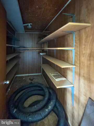 11101 WINCHESTER GRADE ROAD, BERKELEY SPRINGS, WV 25411