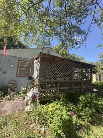 314 W Insley Avenue, Bonner Springs, KS 66012
