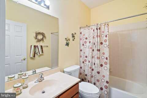 225 MIRAGE BOULEVARD, BARNEGAT, NJ 08005