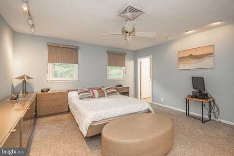 856 GAINSWAY ROAD, YARDLEY, PA 19067