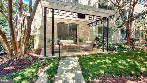 10500 ROCKVILLE PIKE, NORTH BETHESDA, MD 20852