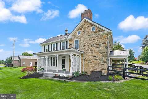 20596 AIRMONT ROAD, BLUEMONT, VA 20135
