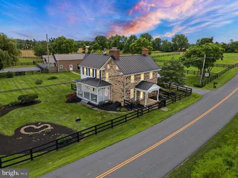20596 AIRMONT ROAD, BLUEMONT, VA 20135