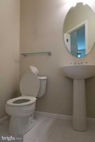 5818 COWLING COURT, ALEXANDRIA, VA 22304