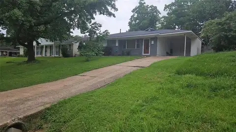 1724 Cross Lake Boulevard, Shreveport, LA 71108