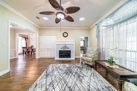 3305 Eisenhower Lane, Plano, TX 75023