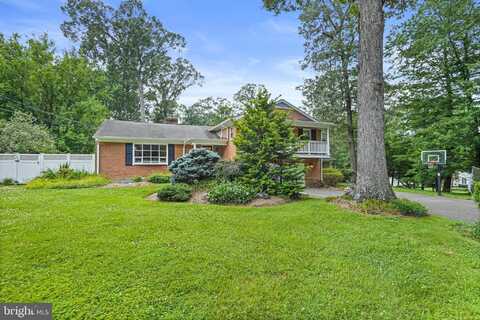 8633 JANET LANE, VIENNA, VA 22180