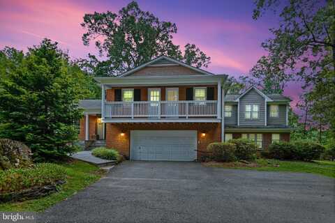 8633 JANET LANE, VIENNA, VA 22180