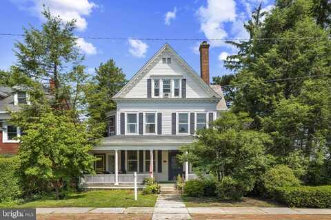 121 W SPRINGETTSBURY AVENUE, YORK, PA 17403