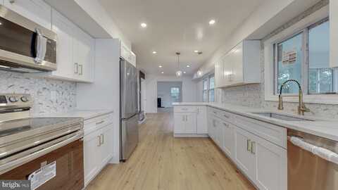47 TOWER LANE, WILLINGBORO, NJ 08046