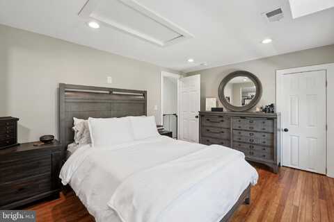 1804 N CLEVELAND STREET, ARLINGTON, VA 22201
