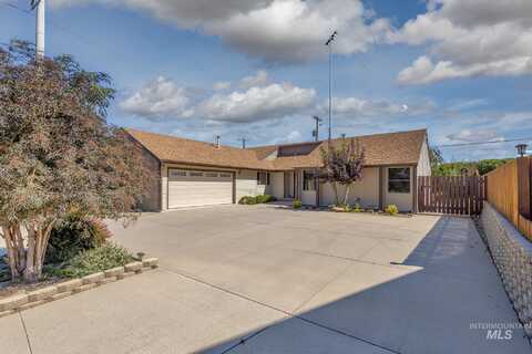 1054 NW 2nd Ave., Ontario, OR 97914