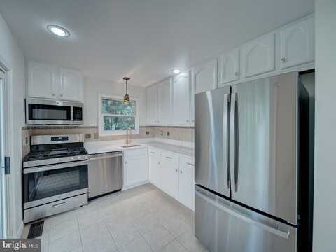 6207 GEMINI COURT, BURKE, VA 22015