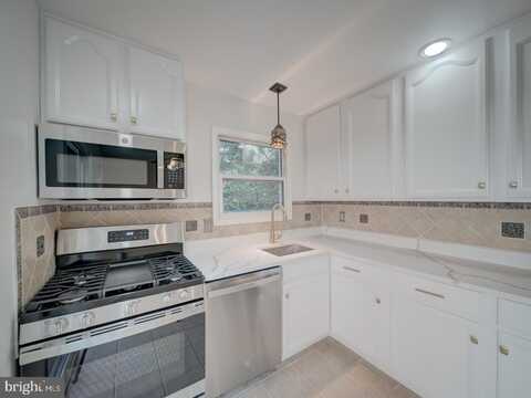 6207 GEMINI COURT, BURKE, VA 22015