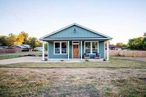 804 Walnut Street, Honey Grove, TX 75446