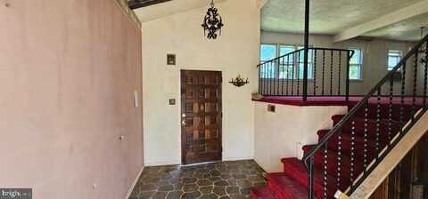 13 KINGSBRIDGE DRIVE, BURLINGTON, NJ 08016