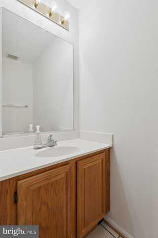 4262 FOX LAKE DRIVE, FAIRFAX, VA 22033