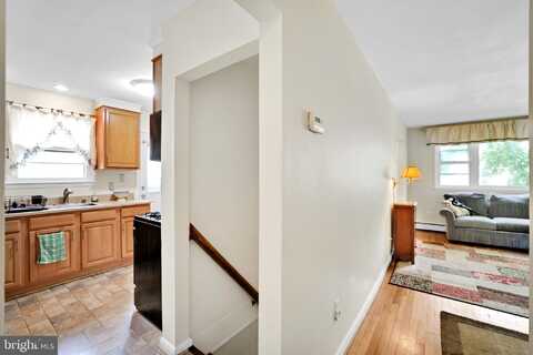 11211 VALLEY VIEW AVENUE, KENSINGTON, MD 20895